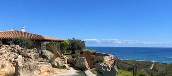 VILLA COSTA STELLA|Sea View, Private Pool&Relaxing Garden near San Teodoro