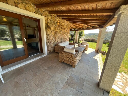 VILLA COSTA STELLA|Sea View, Private Pool&Relaxing Garden near San Teodoro