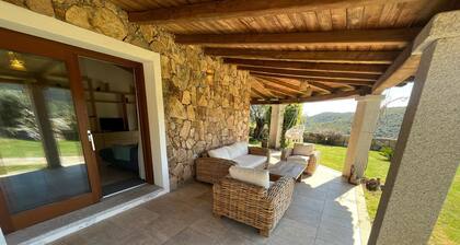 VILLA COSTA STELLA|Sea View, Private Pool&Relaxing Garden near San Teodoro