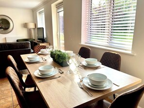 Dining - Norwich Flat with Private Garden (Norfolk)