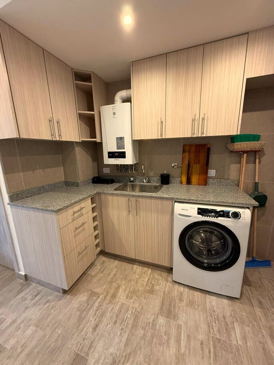 Cafetera/tetera, refrigerador, microondas, horno