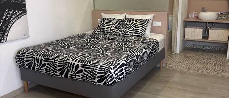 1 bedroom, iron/ironing board, WiFi, bed sheets