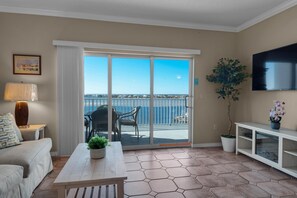 Living area - South Harbour 6C (Pensacola Beach)