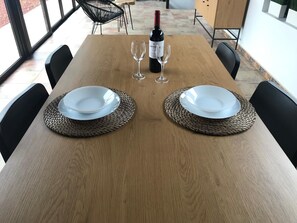 Dining - Vacation Apartment 'Guada' with Private Terrace, Wi-Fi and Air Conditioning (Tao)