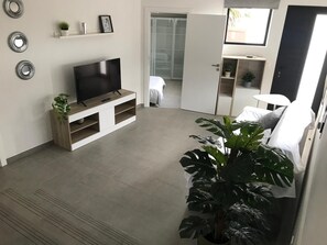 1 bedroom, iron/ironing board, WiFi, bed sheets - Vacation Apartment 'Guada' with Private Terrace, Wi-Fi and Air Conditioning (Tao)