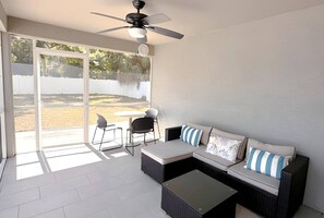 TV - 4BR Renovated Home | 4 King Beds | 10 Min Clearwater Beach, Sleeps 8 (Clearwater)