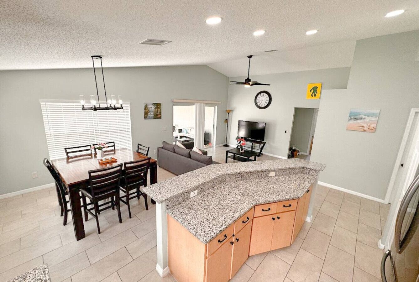 4br Renovated Home | 4 King Beds | 10 Min Clearwater Beach, Sleeps 8 - Clearwater, FL