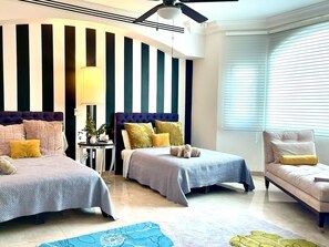 House, Smoking - Villa Bianca Beachfront Luxury Living w Gym Chef (Cancun)