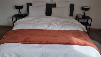 2 slaapkamers, een strijkplank/strijkijzer, wifi, beddengoed