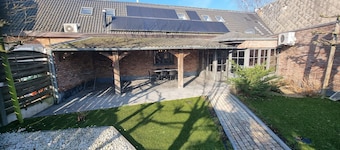 Cozy 2-bedroom house in peaceful Wetteren with air conditioning