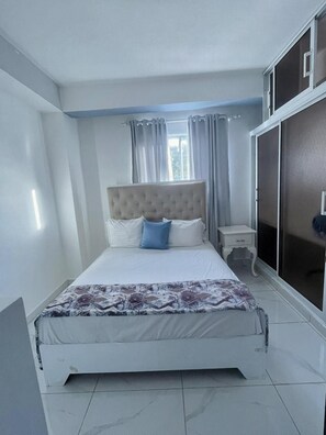 1 habitación, internet y ropa de cama 