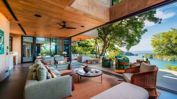 House | 4 bilik tidur