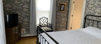 Cozy 1-bedroom lodging in Westfield's Historic YWCA -Queen size bed