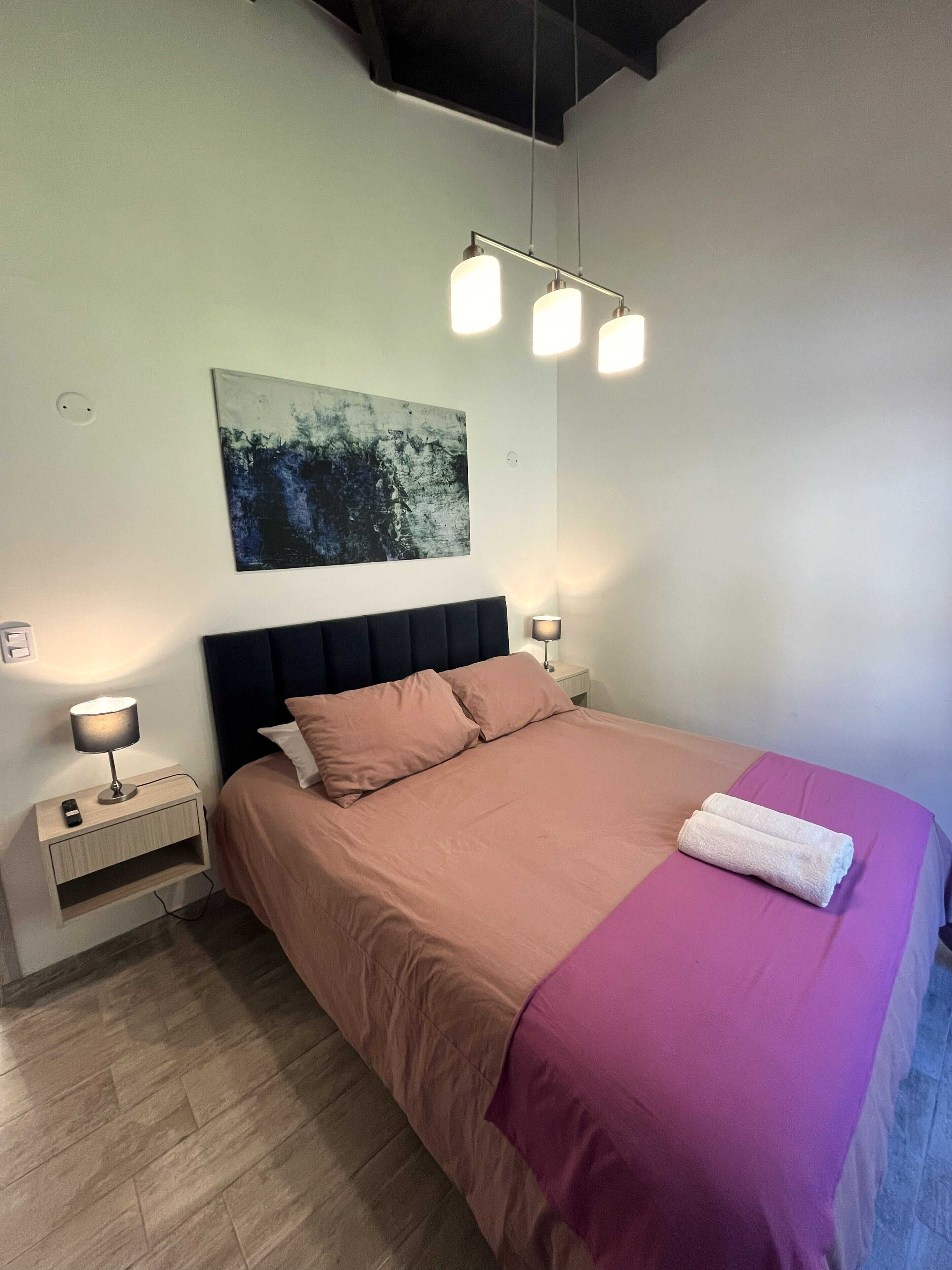 2 habitaciones, wifi gratis y ropa de cama 