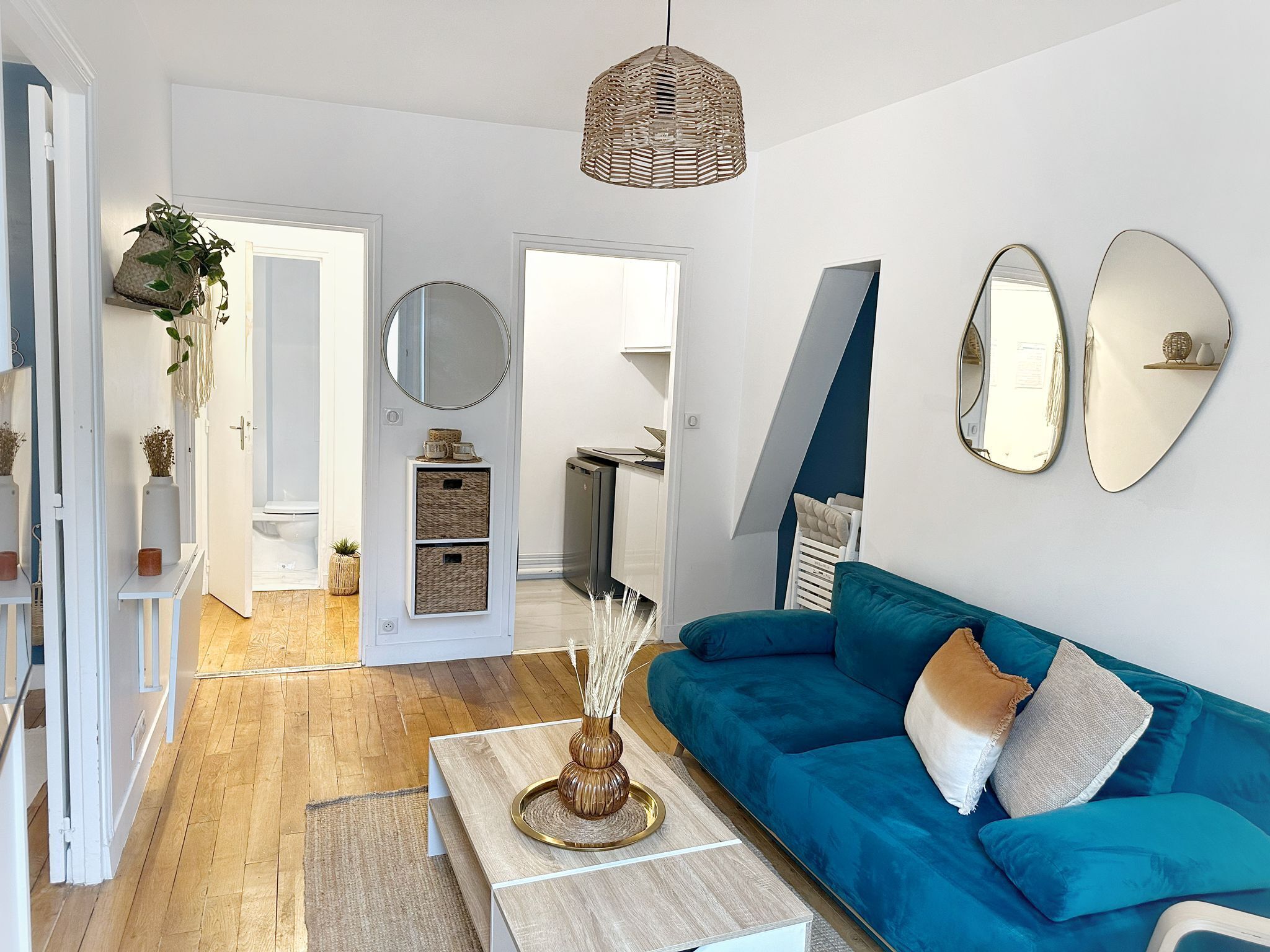 Leilighet – comfort, byutsikt | Oppholdsområde