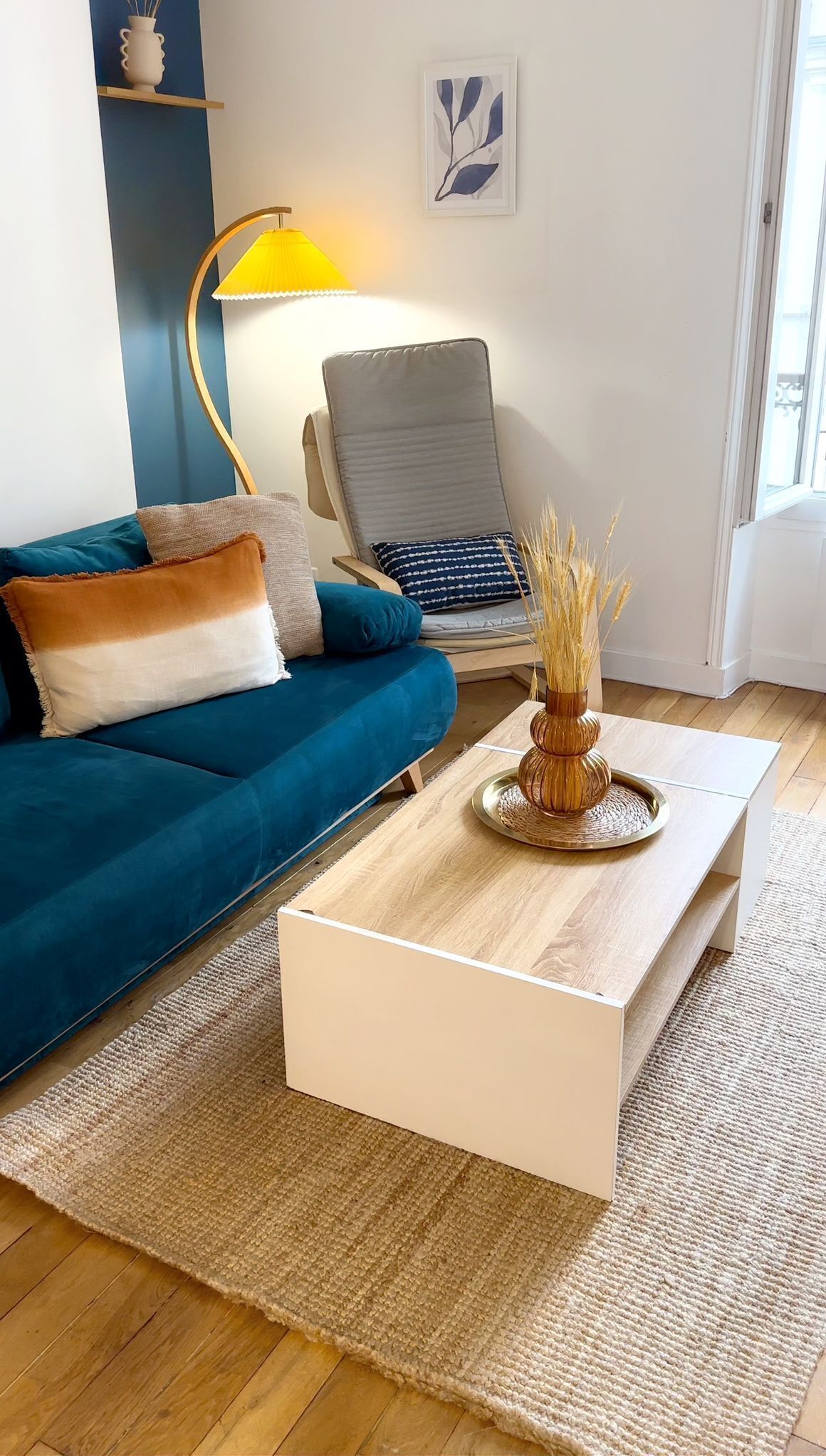 Comfort Apartment, City View | Living area