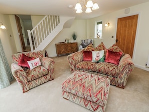 Living area - Barley Cottage (Swansea)