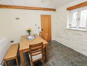 Dining - Barley Cottage (Swansea)