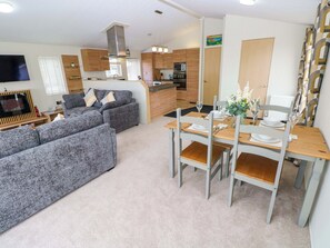 Living area - Wernlas Lodge (Swansea)