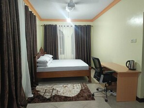 1 chambre, bureau, Wi-Fi gratuit, draps fournis