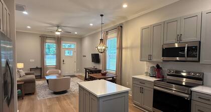 Cottage at Gordon Cove - Pets Allowed/No Pet Fee