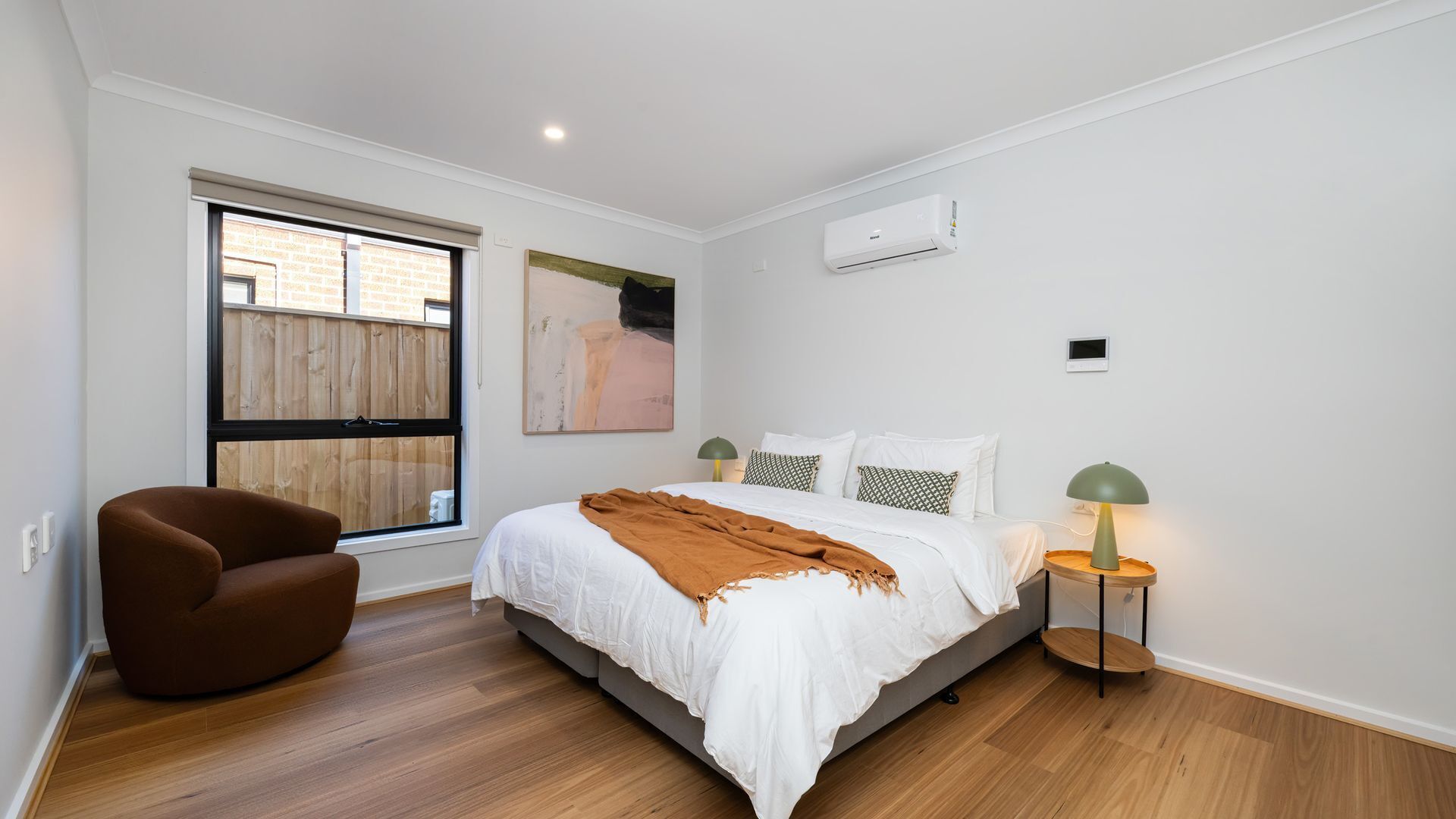 4 habitaciones, escritorio, tabla de planchar con plancha y wifi gratis 