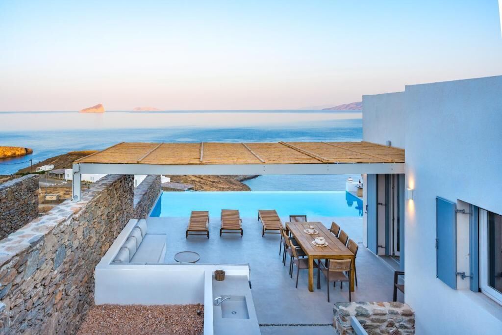 Deluxe Villa, Private Pool, Sea View | Outdoor dining