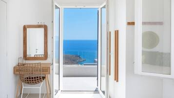 Deluxe Villa, Private Pool, Sea View | Interior