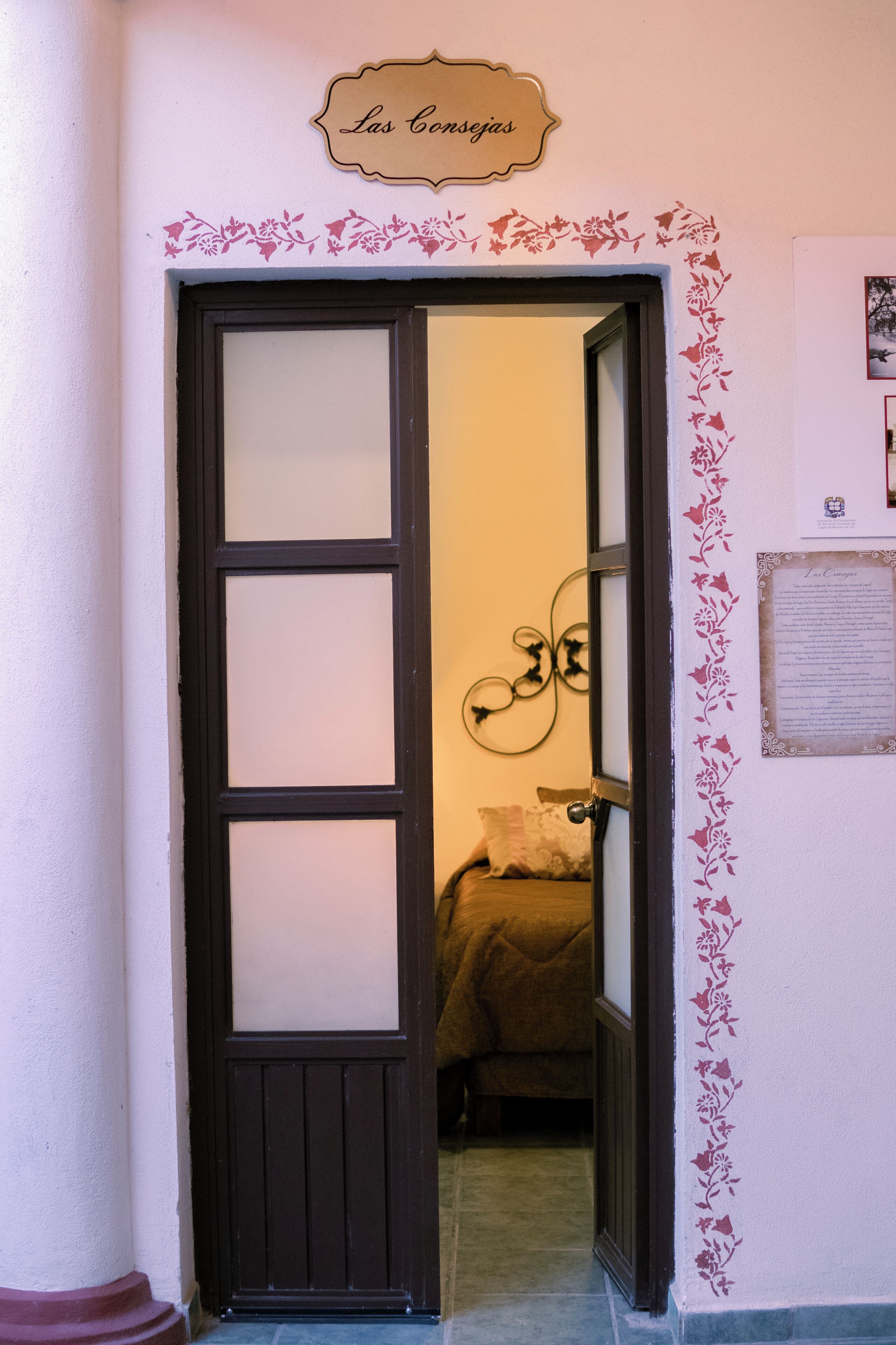 Habitación cuádruple familiar, baño privado, vista a la ciudad | Interior