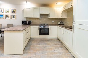 House - Beautiful Earlsfield Home With Garden (London)