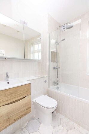 House - Beautiful Earlsfield Home With Garden (London)