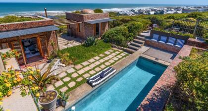 Yzerfontein 3 Bed House With Pool Sea Views