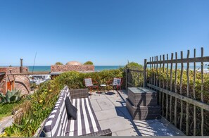 House - Yzerfontein 3 Bed House With Pool Sea Views (Yzerfontein)