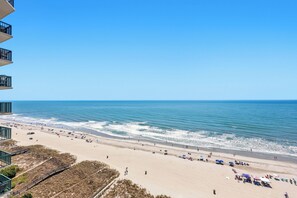 Beach nearby, sun-loungers, beach towels - Ocean Front Condo- Indoor & Outdoor Pools- Lazy River + Hot Tub (North Myrtle Beach)