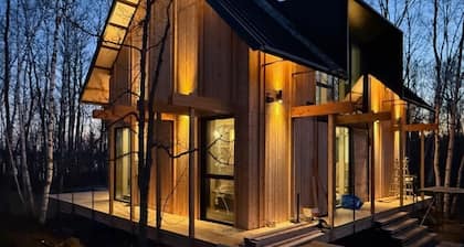 Luxury Lake Front Cottage