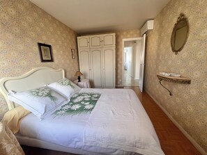 2 bedrooms, Internet, bed sheets - Riviera Beauty, Sun & Sea 80 m² close to the Mediterranean 4 pers, Clim, Pkg (Cagnes-sur-Mer)
