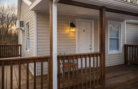 Exterior detail. Serene 1-bedroom apartment with AC in charming Clarksville