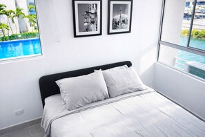 2 bedrooms, desk, iron/ironing board, free WiFi - The Colombian Dream in Cartagena, Modern 2-bed, 2-bath apartment + home office (Bolivar)