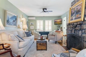 TV - Casa sul Mare – Near the Coast (Ogunquit)