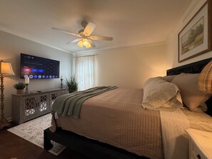 4 Schlafzimmer, Schreibtisch, Bügeleisen/Bügelbrett, kostenloses WLAN