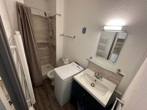 Towels - Charming quiet studio in Ponant with balcony (La Grande-Motte)