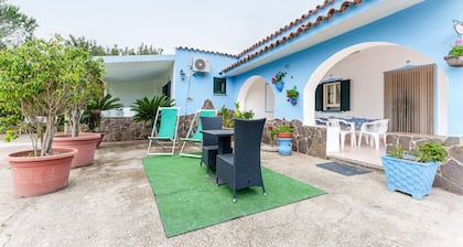 Sardisches Apartment für 6 Personen mit privater Terrasse, 3 Gehminuten vom Strand entfernt