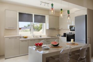 Private kitchen - MZ Eternity (Ermionida)