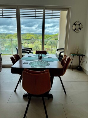 Dining - Dream Getaway | Pool View + Resort Beach Access (María Chiquita)