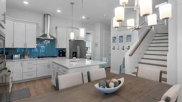 House, Multiple Beds (Emerald Escape 30A) | Private kitchen