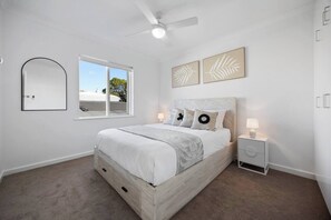 1 bedroom, iron/ironing board, WiFi, bed sheets - Unley Nook Cosy Living near CBD Parklands and Dining (Parkside)
