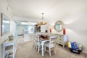 Dining - Beachfront Condo Gulf Views Pointe Santo 32E (Sanibel)
