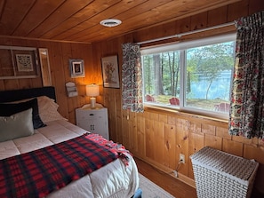 2 Schlafzimmer, Schreibtisch, Bügeleisen/Bügelbrett, Reisekinderbett