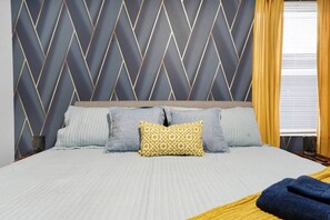 Room - Luxe Downtown Townhome-Sleeps 6 Brand New Build! (Indianapolis)