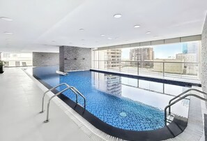 Pool - Wake Up to Harbour Views | Spacious 2BR | Marina (Dubai)